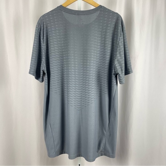 Nike Dry Men's XL Short Sleeve Training Athletic Shirt Sport Running Workout Gym - Picture 7 of 7